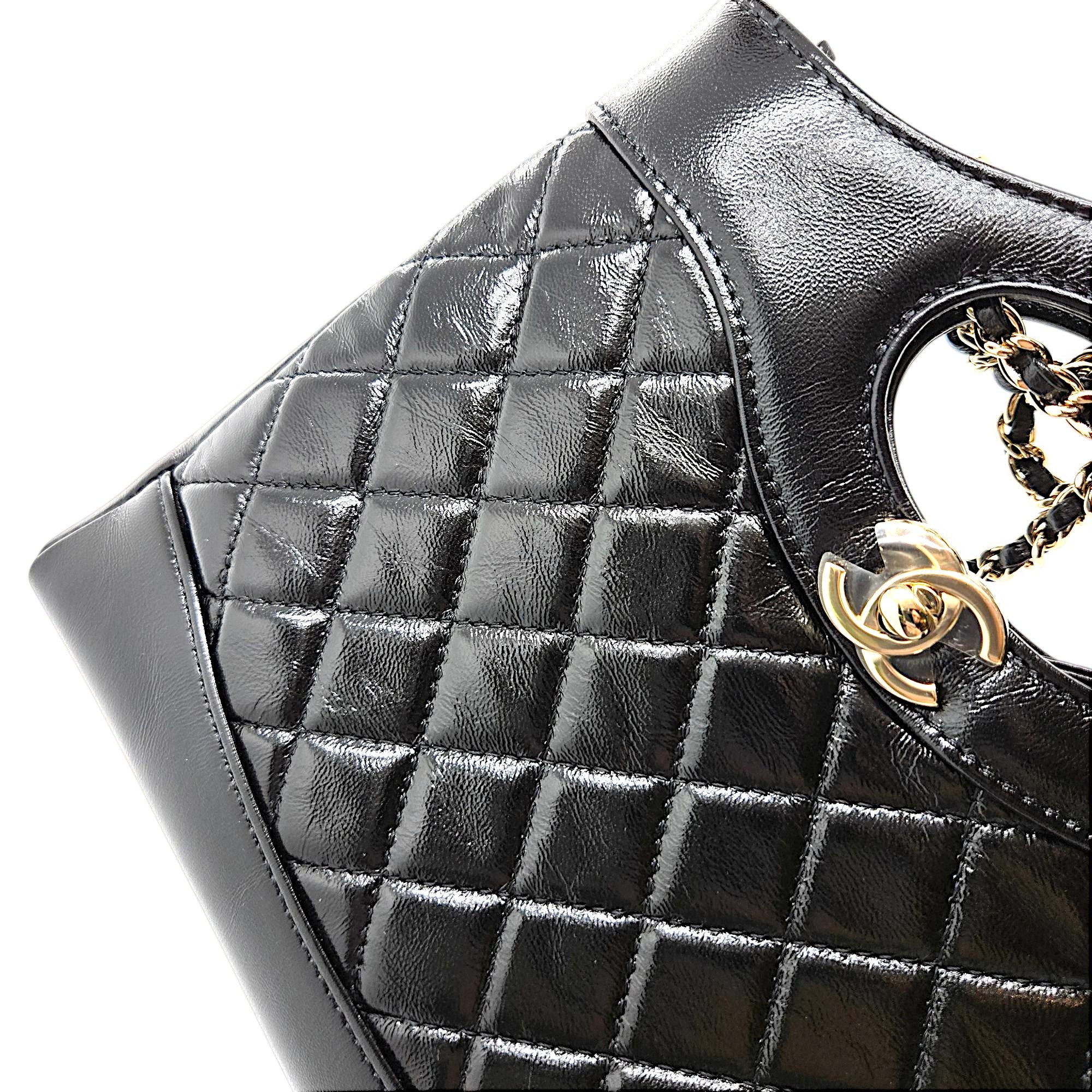 Chanel mini 31 bag shiny calfskin black