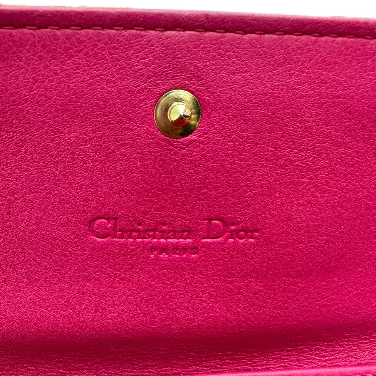 CHRISTIAN DIOR Patent Cannage Chain Wallet Fuchsia (Rendezvous)