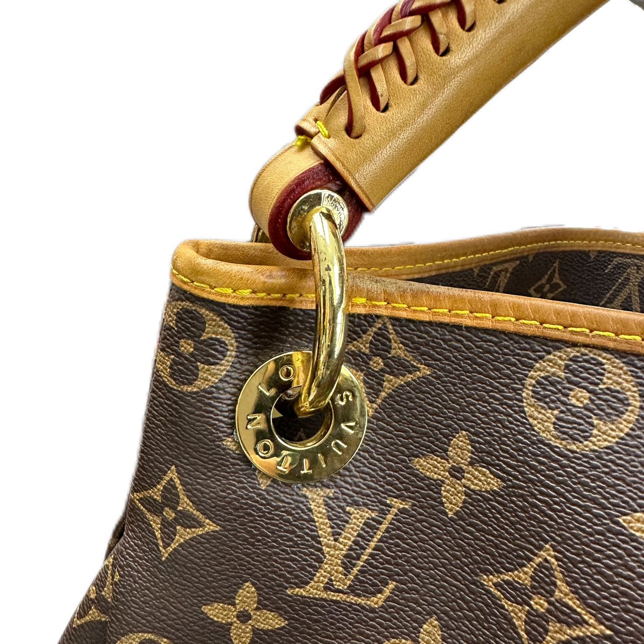 LOUIS VUITTON ARTSY MM MONOGRAM