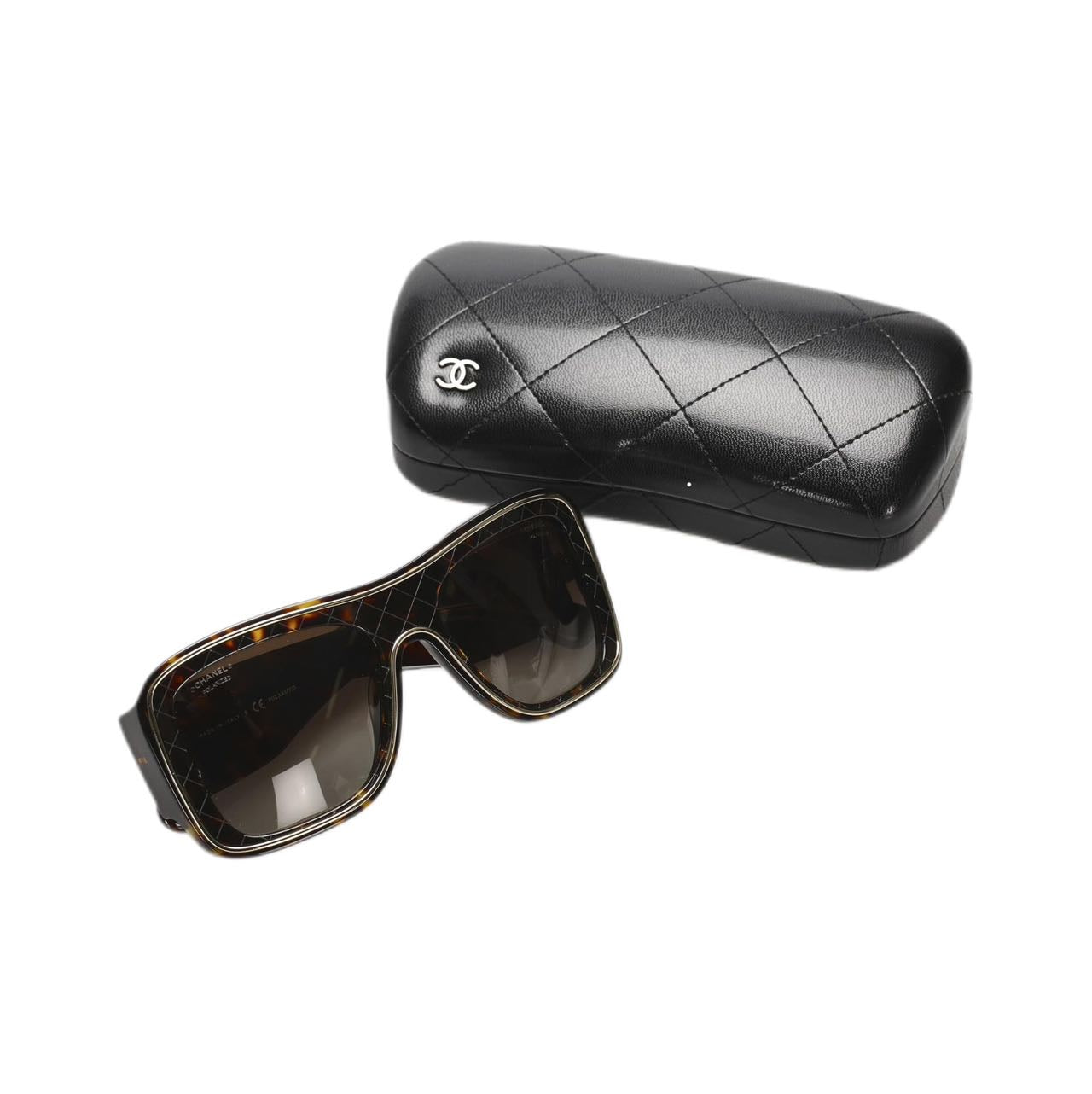 CHANEL Square Tinted Sunglasses (Dark brown)