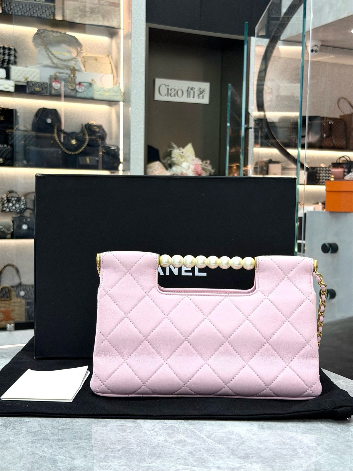 CHANEL 25S Pearl Handle Flap Bag – Sakura Pink Quilted Lambskin, Gold Hardware, Excellent Pre-Owned