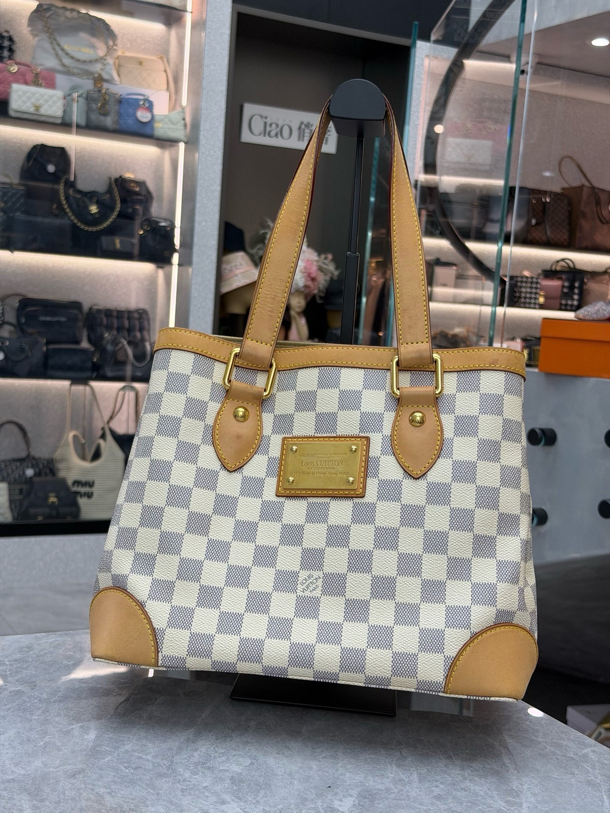 LOUIS VUITTON Hampstead Tote – Damier Azur Canvas with Natural Vachetta Leather, Gold Hardware, Good Pre-Owned
