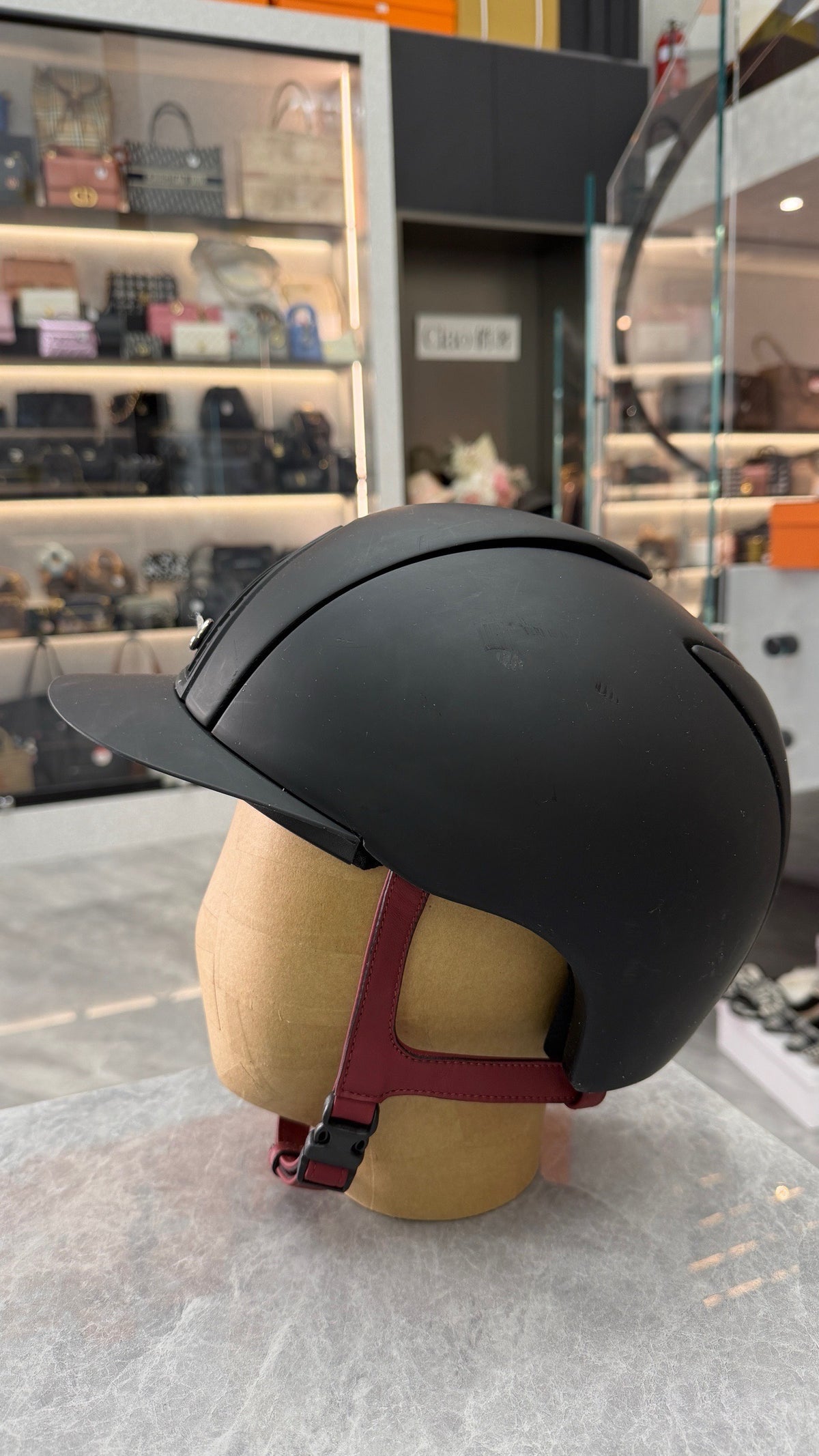 HERMÈS Riding Helmet – Matte Black Shell with Burgundy Leather Harness, Good Pre-Owned