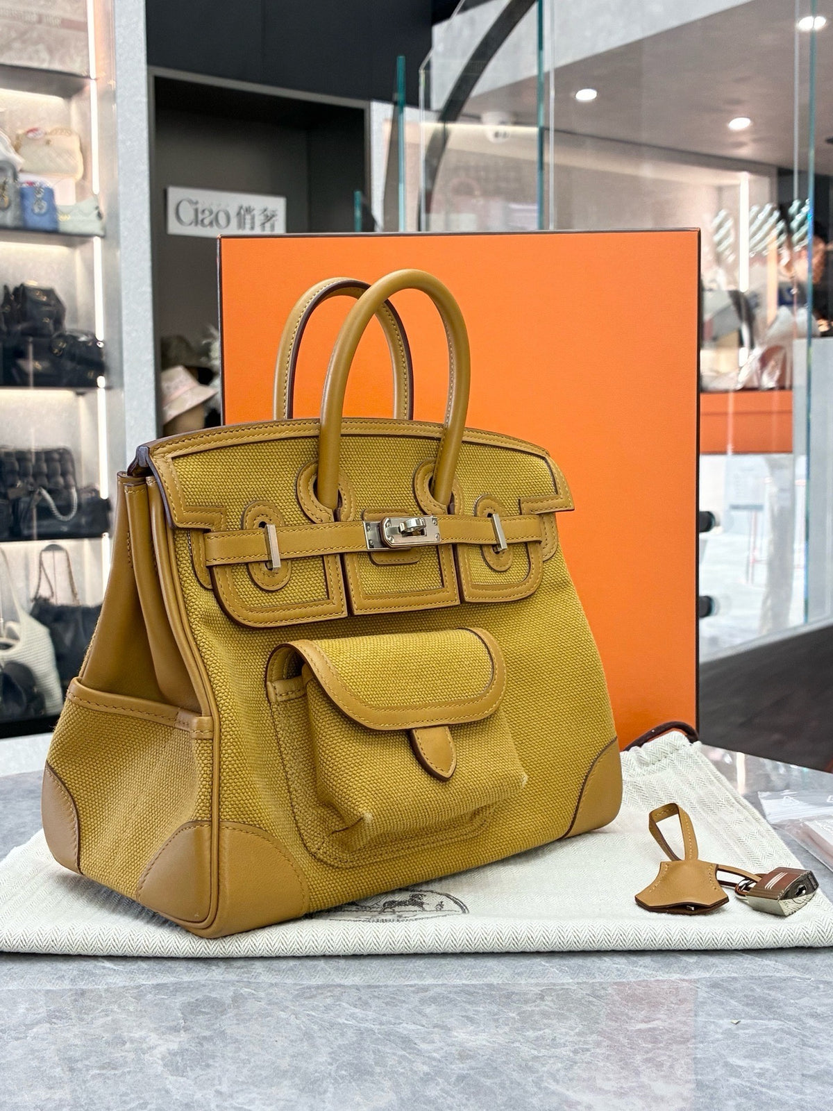 HERMÈS Birkin 25 Cargo – Sesame Toile Canvas with Sesame Leather Trim, Palladium Hardware, Z Stamp, Good Pre-Owned