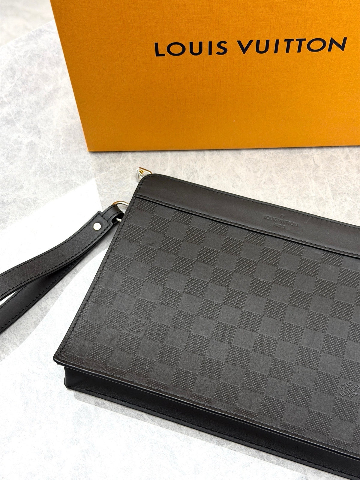 LOUIS VUITTON Pochette Voyage MM – Damier Graphite Canvas with Black Leather Trim, Silver Hardware, Excellent Pre-Owned