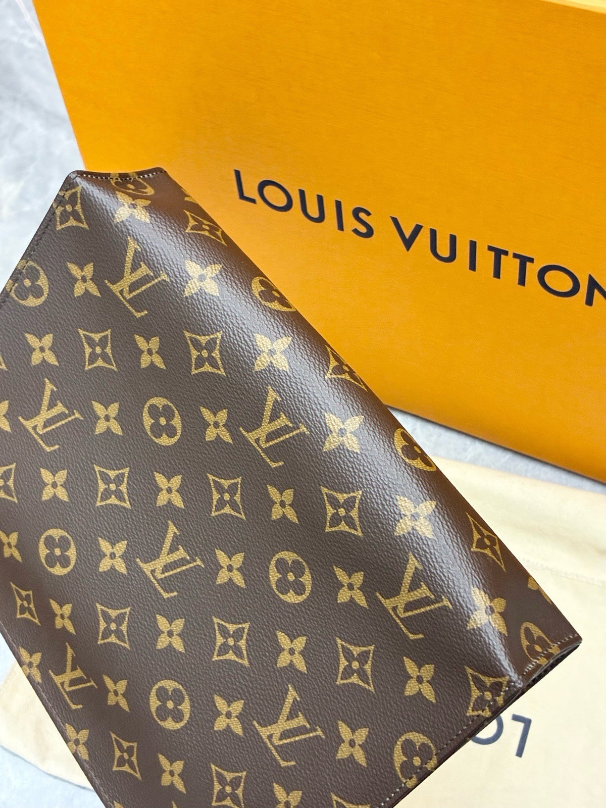 LOUIS VUITTON Vintage Toiletry Pouch – Monogram Canvas with Gold Hardware, Trapezoid Clutch, Good Pre-Owned