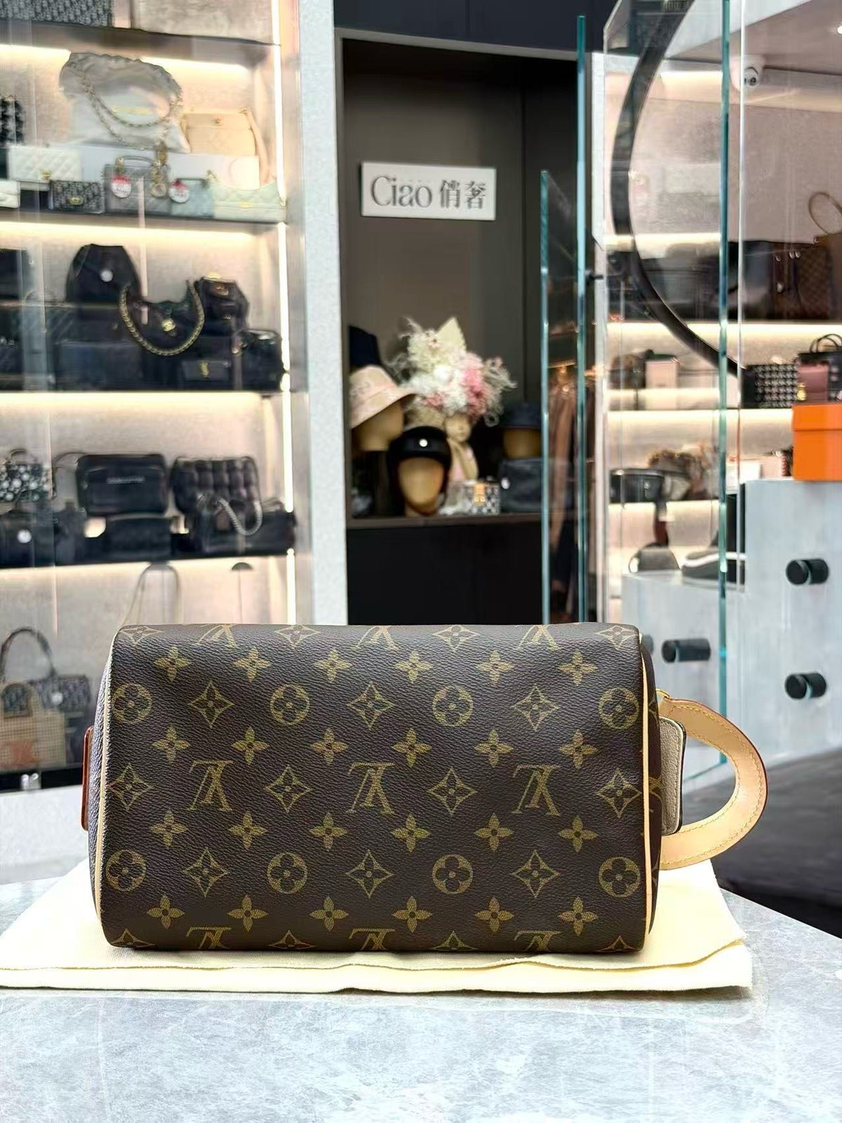 LOUIS VUITTON Dopp Kit Toiletry Bag – Monogram Canvas Double Zip with Side Handle, Good Pre-Owned