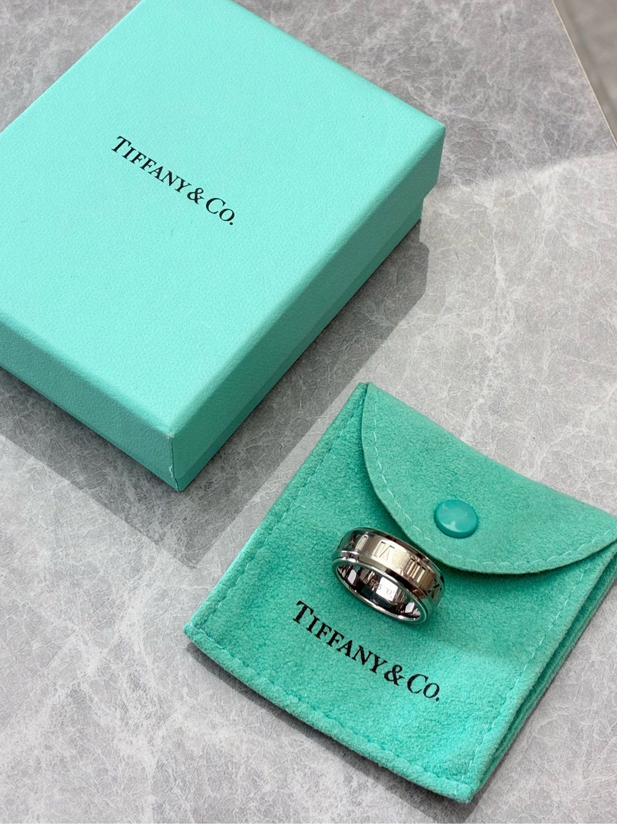 TIFFANY & CO. Atlas Ring – Roman Numeral Band in Grey 925 Ti Titanium-Toned Silver, Large Size, Very Good Pre-Owned