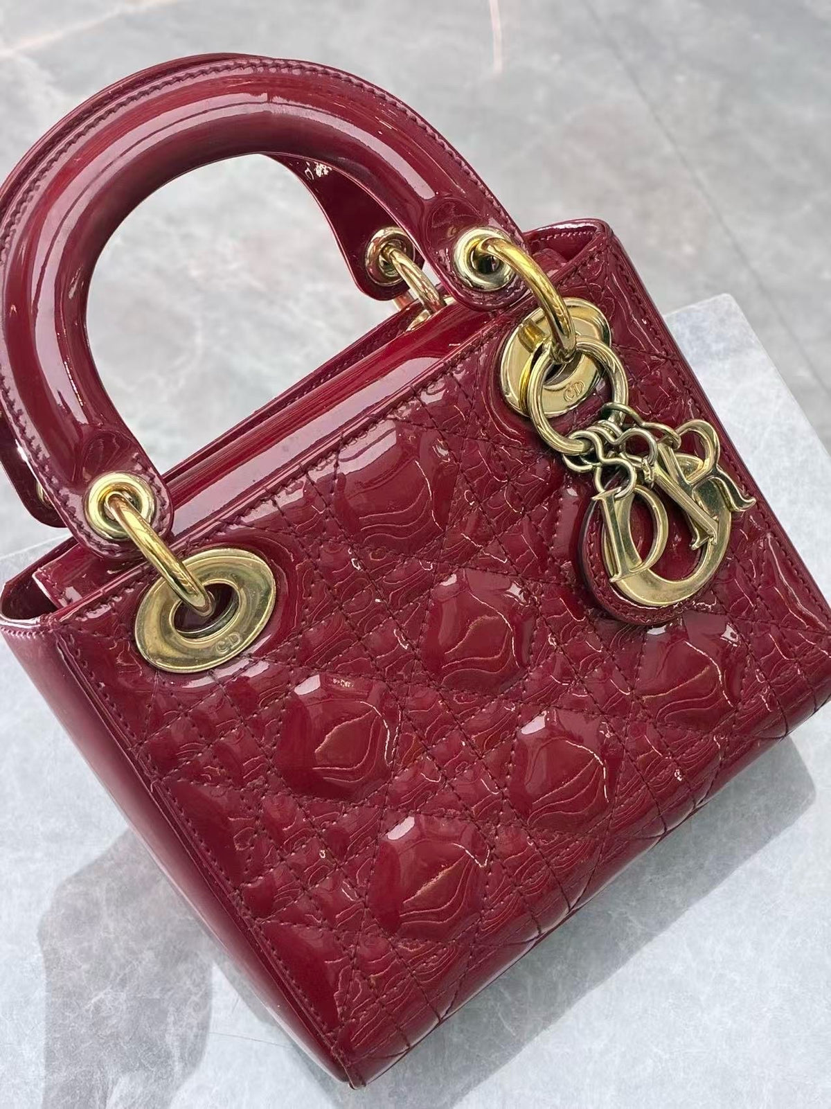 CHRISTIAN DIOR Lady Dior Mini – Cherry Red Patent Cannage Leather, Gold Hardware, Removable Strap, Good Pre-Owned