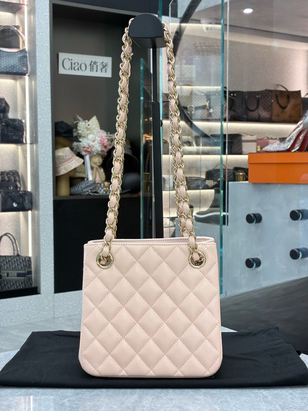 CHANEL 23K Mini Tote – Sakura Pink Caviar Calfskin, Light Gold Hardware, Excellent Pre-Owned