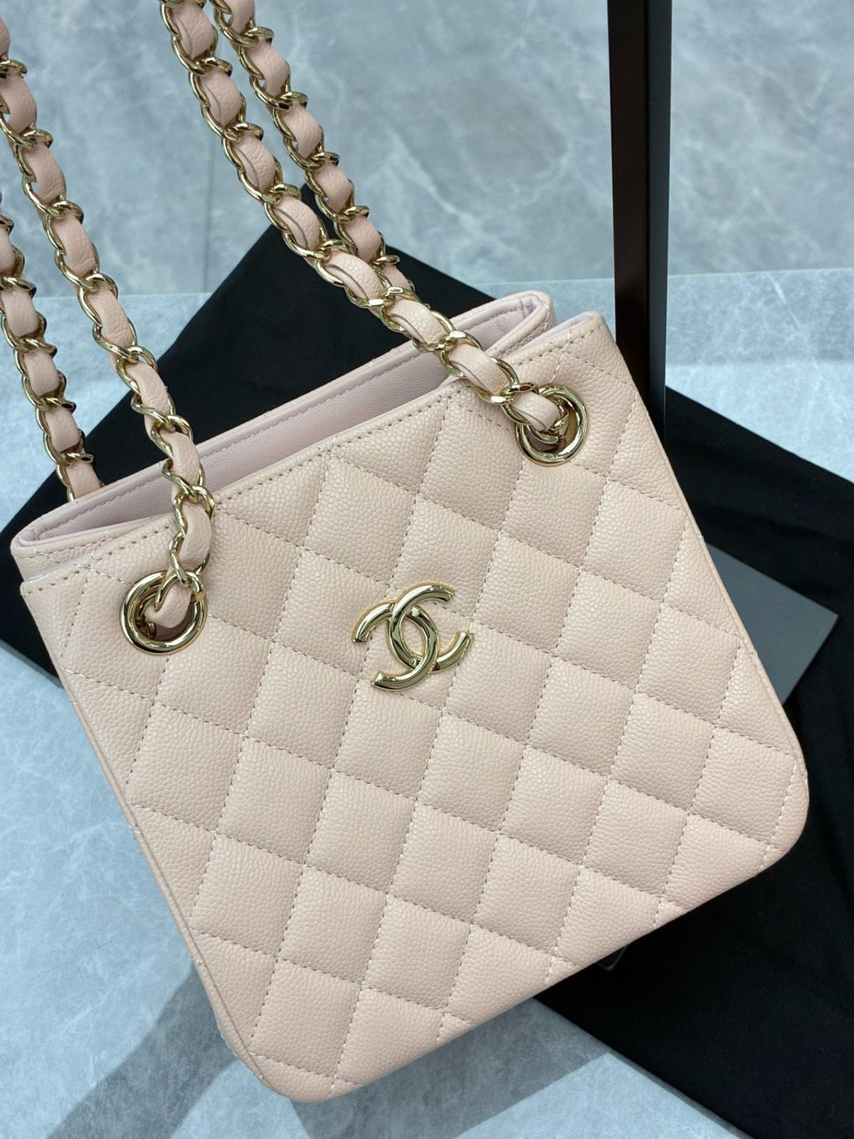 CHANEL 23K Mini Tote – Sakura Pink Caviar Calfskin, Light Gold Hardware, Excellent Pre-Owned