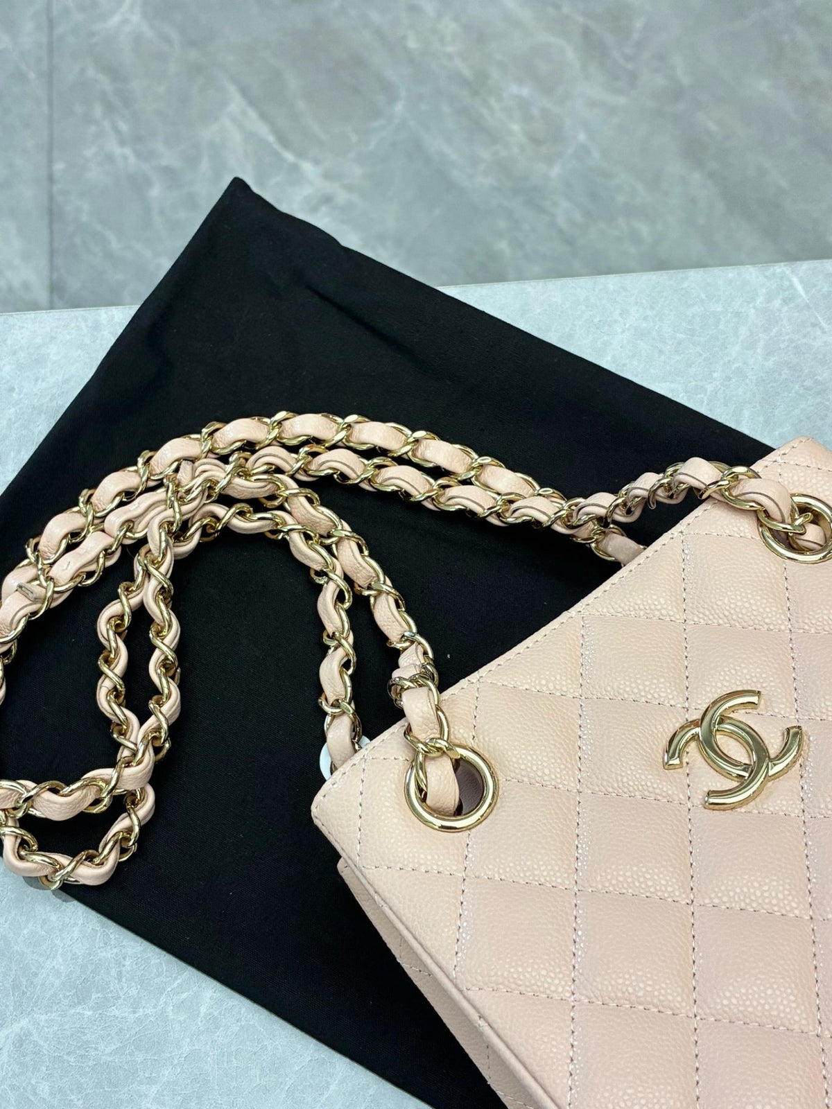 CHANEL 23K Mini Tote – Sakura Pink Caviar Calfskin, Light Gold Hardware, Excellent Pre-Owned