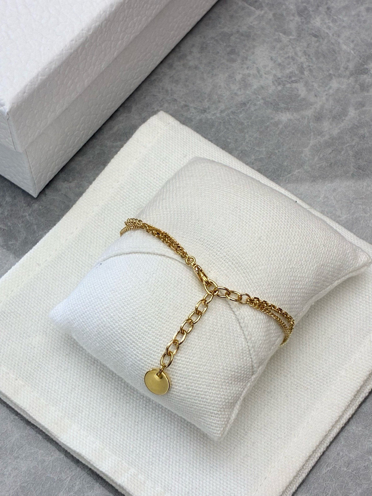 CHRISTIAN DIOR Double-Layer Star Bracelet – Gold-Tone Chain with CD Logo and Crystal Star Charm, Brand New