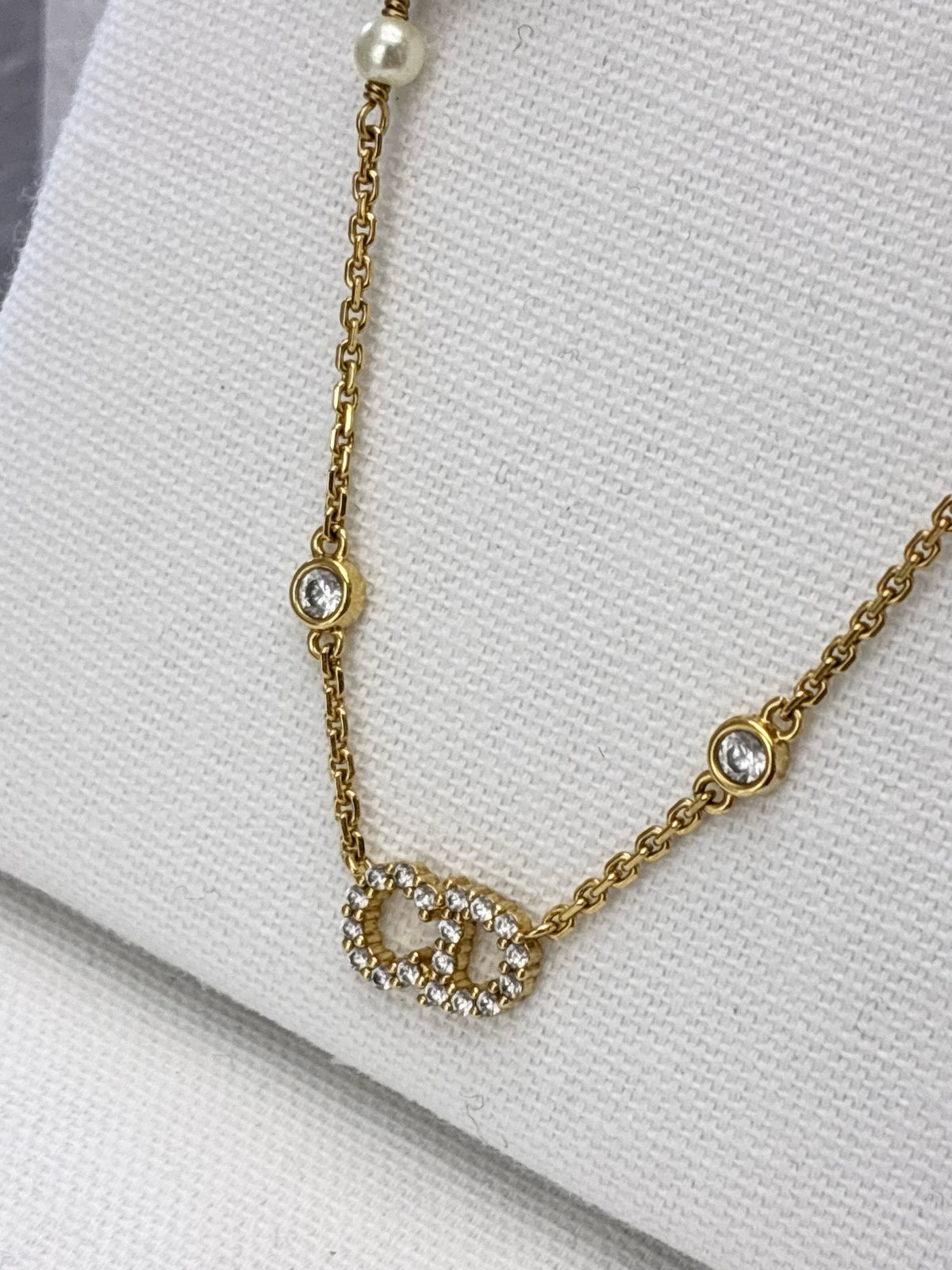 CHRISTIAN DIOR CD Logo Pearl Chain – Gold-Tone with Crystal Pavé and Faux Pearl, Brand New