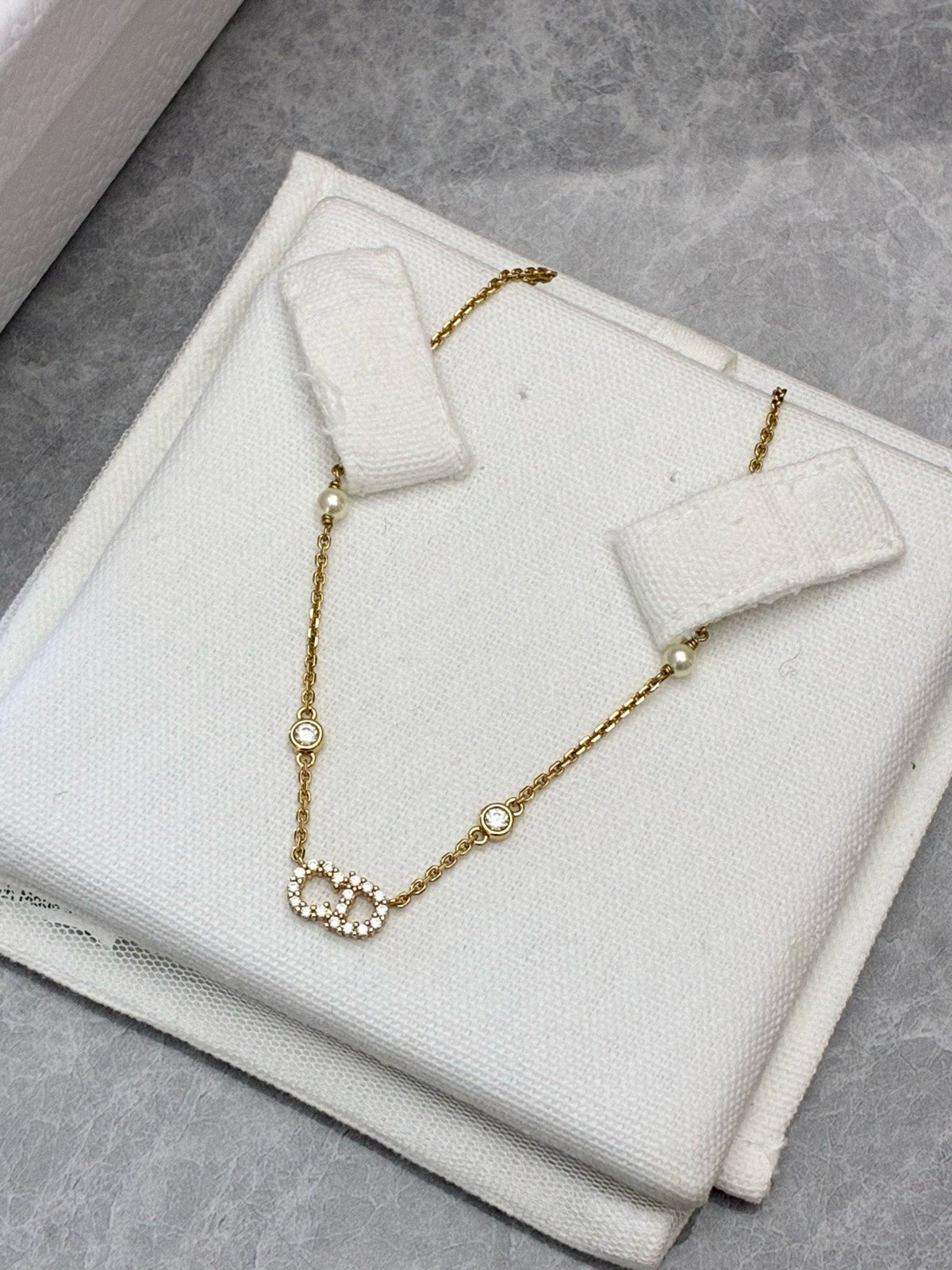 CHRISTIAN DIOR CD Logo Pearl Chain – Gold-Tone with Crystal Pavé and Faux Pearl, Brand New