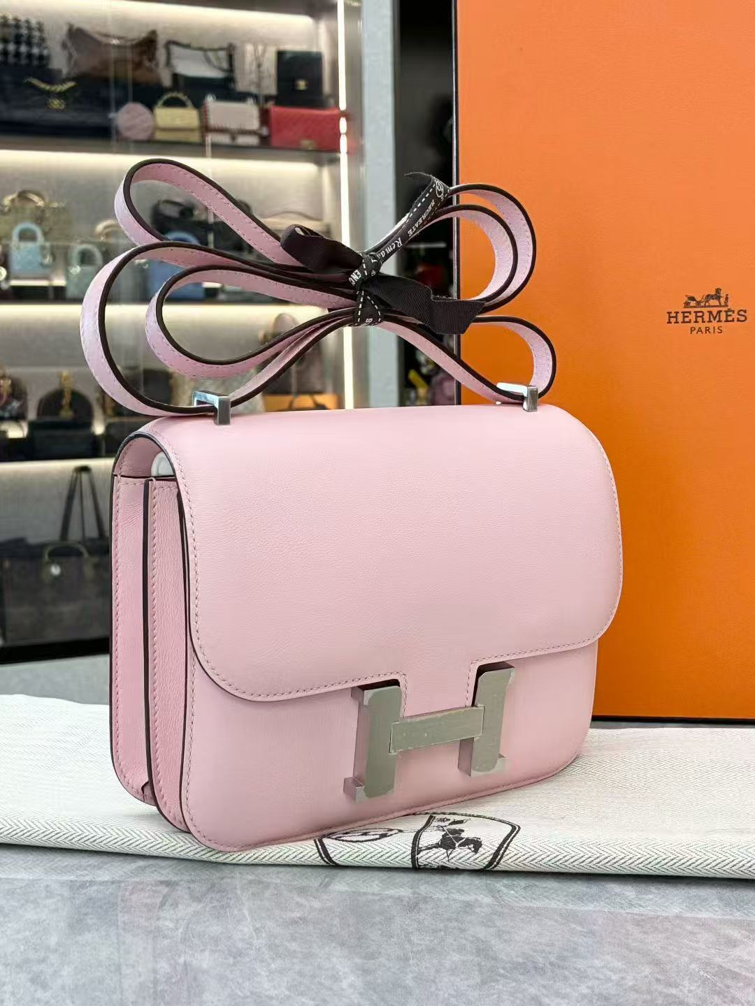 Hermès Constance Mini 19 3Q Sakura Pink Swift leather with brushed silver hardware (K stamp