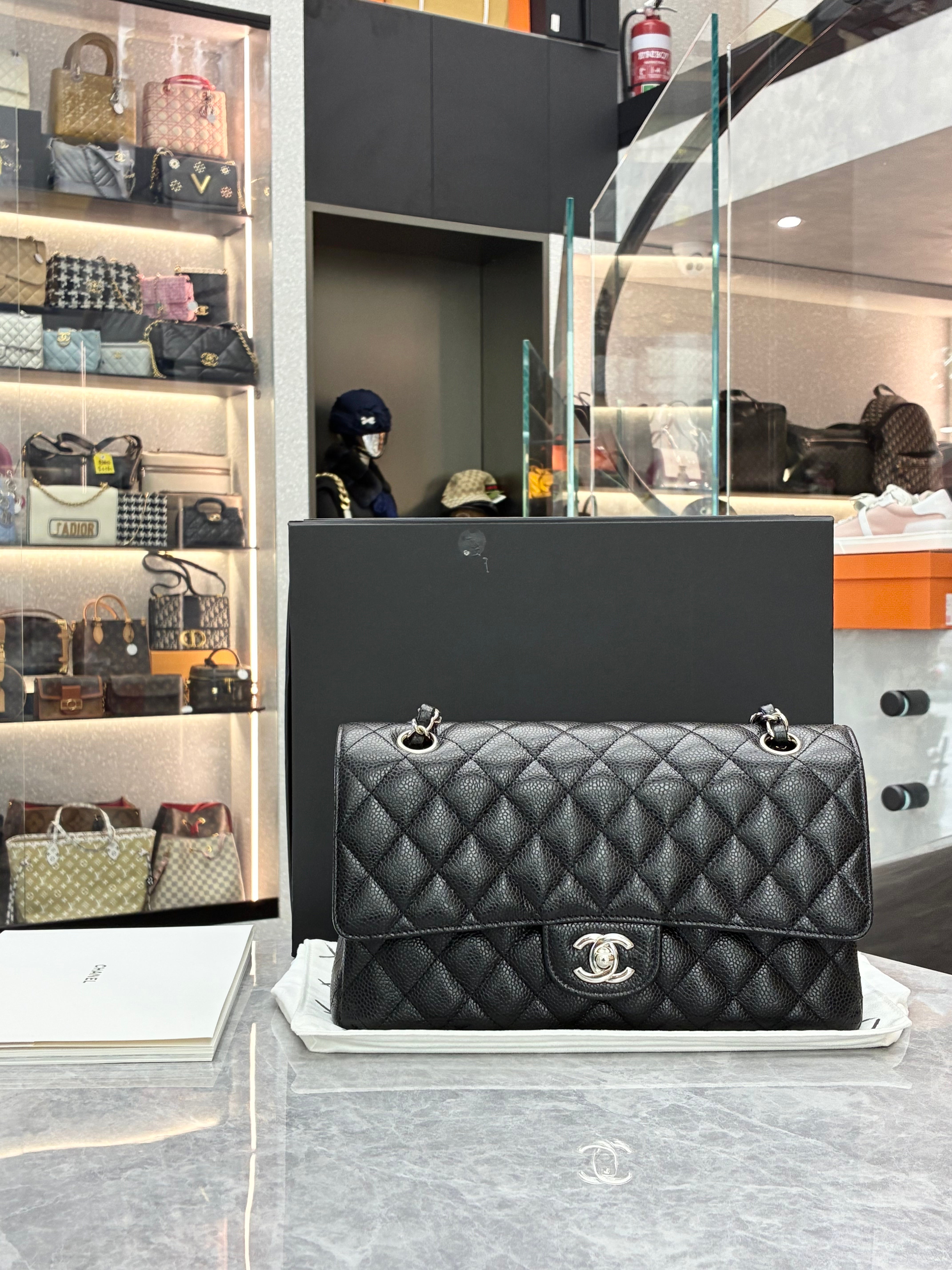 Chanel Classic Flap Medium Black PHW