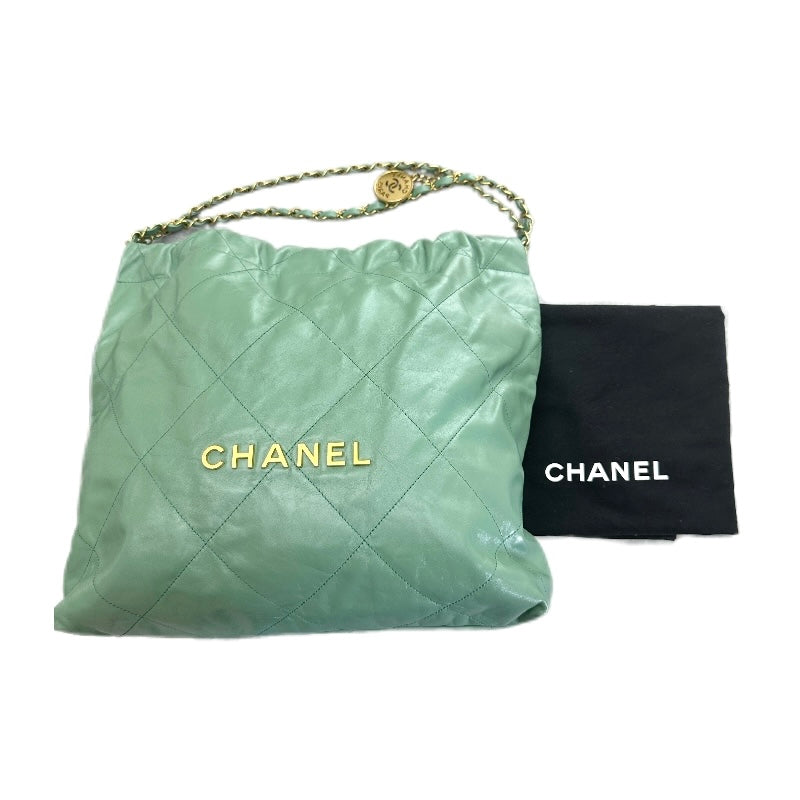 CHANEL 22 BAG Medium in Shiny Calfskin and GHW with Microchip (Green)