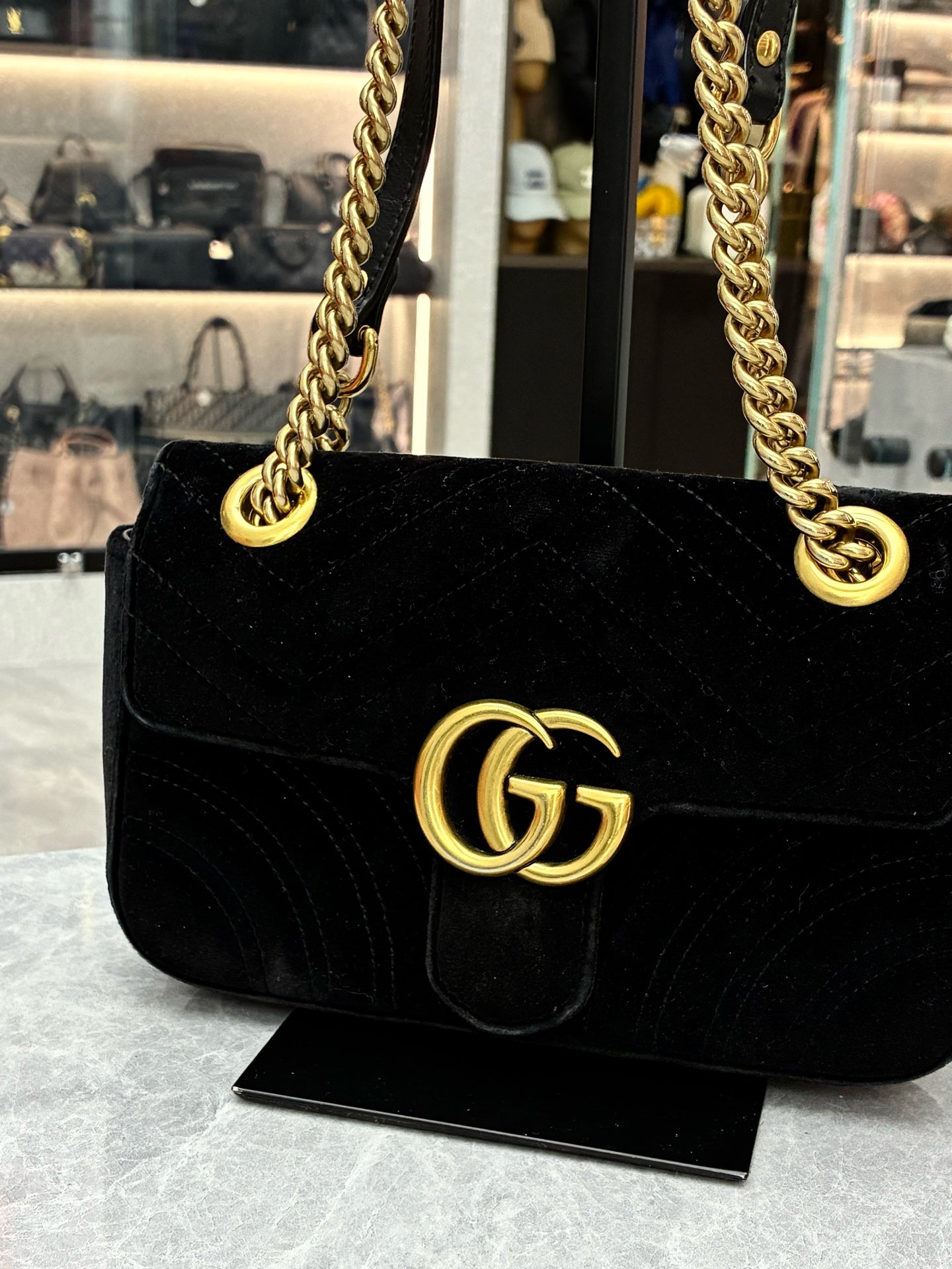Gucci GG Marmont 22 black velvet Double G and chain detail